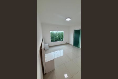 Casa para alugar com 220m², 3 quartos e 5 vagas Casa para alugar com 220m², 3 quartos e 5 vagasQuarto