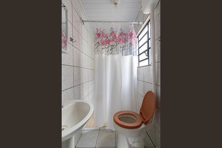 Casa à venda com 73m², 3 quartos e 3 vagas Casa à venda com 73m², 3 quartos e 3 vagasBanheiro 1