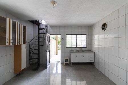 Casa à venda com 73m², 3 quartos e 3 vagas Casa à venda com 73m², 3 quartos e 3 vagasCozinha