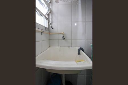 Apartamento para alugar com 77m², 2 quartos e 1 vagaÁrea de Serviço