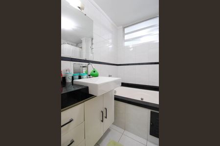 Apartamento para alugar com 77m², 2 quartos e 1 vagaBanheiro 