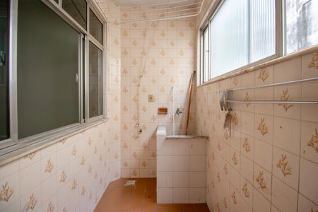 Apartamento à venda com 75m², 2 quartos e 1 vagaÁrea de Serviço