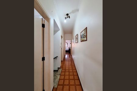 Casa à venda com 130m², 4 quartos e 2 vagasHall