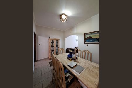 Casa à venda com 130m², 4 quartos e 2 vagasSala jantar
