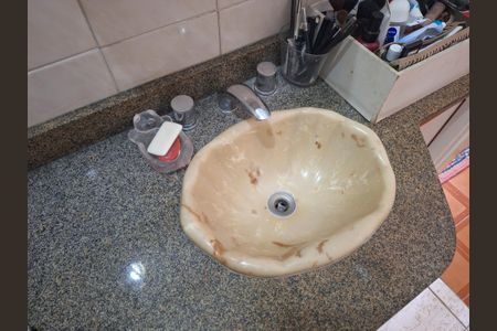 Casa à venda com 130m², 4 quartos e 2 vagasBanheiro quarto 1
