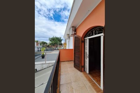 Casa à venda com 130m², 4 quartos e 2 vagasSacada Quarto 1