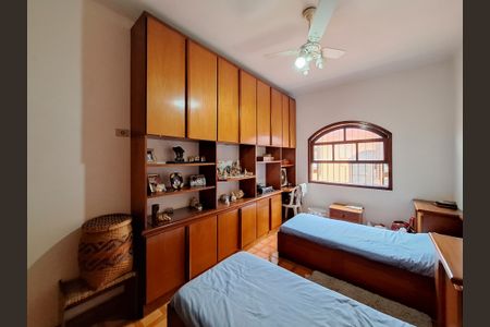 Casa à venda com 130m², 4 quartos e 2 vagasQuarto 3