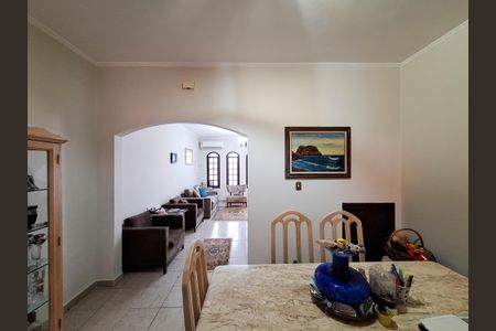 Casa à venda com 130m², 4 quartos e 2 vagasSala jantar