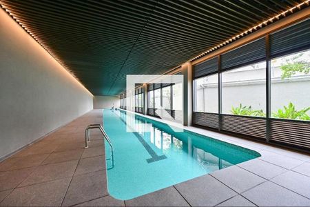 Studio à venda com 28m², 1 quarto e sem vagaPiscina Coberta