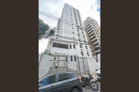 Apartamento para alugar com 260m², 3 quartos e 3 vagas Apartamento para alugar com 260m², 3 quartos e 3 vagasFachada
