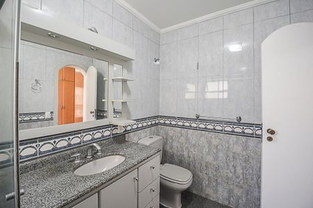 Apartamento para alugar com 260m², 3 quartos e 3 vagas Apartamento para alugar com 260m², 3 quartos e 3 vagasBanheiro da Suíte 3