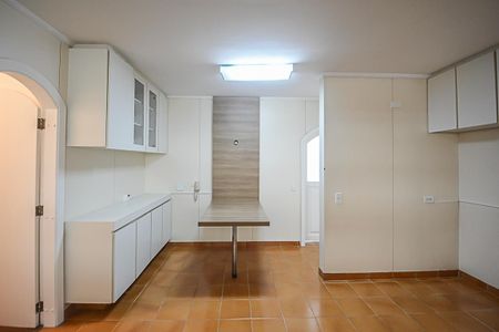 Apartamento para alugar com 260m², 3 quartos e 3 vagas Apartamento para alugar com 260m², 3 quartos e 3 vagasCozinha