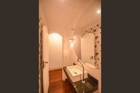 Apartamento para alugar com 260m², 3 quartos e 3 vagas Apartamento para alugar com 260m², 3 quartos e 3 vagasLavabo