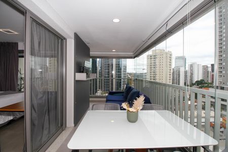 Studio para alugar com 44m², 1 quarto e sem vaga Studio para alugar com 44m², 1 quarto e sem vagaVaranda