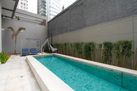 Studio para alugar com 44m², 1 quarto e sem vaga Studio para alugar com 44m², 1 quarto e sem vagaÁrea Comum - Piscina