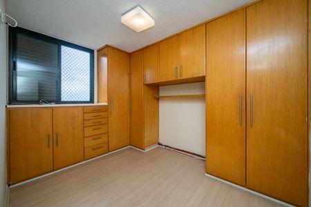 Suíte de apartamento à venda com 3 quartos, 74m² em Vila Campestre, São Paulo