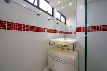 Apartamento à venda com 74m², 3 quartos e 2 vagas Apartamento à venda com 74m², 3 quartos e 2 vagasBanheiro da Suíte