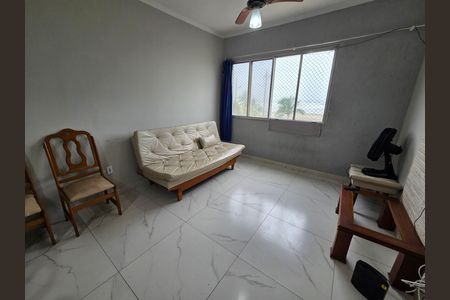 Sala de apartamento para alugar com 2 quartos, 72m² em Guilhermina, Praia Grande