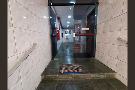 Apartamento para alugar com 72m², 2 quartos e 1 vaga Apartamento para alugar com 72m², 2 quartos e 1 vagaFachada do bloco