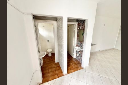 Studio para alugar com 40m², 1 quarto e sem vaga Studio para alugar com 40m², 1 quarto e sem vagaBanheiro