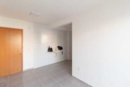 Sala de apartamento para alugar com 2 quartos, 42m² em Jardim Boa Vista (zona Oeste), Osasco