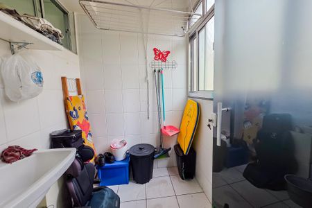 Apartamento à venda com 63m², 3 quartos e 1 vagaÁrea de Serviço