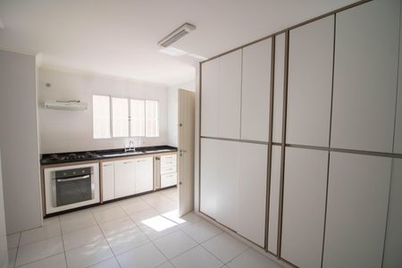 Casa à venda com 180m², 3 quartos e 1 vagaCOZINHA