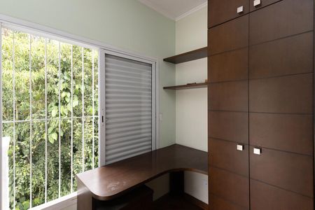 Casa para alugar com 141m², 3 quartos e 2 vagasEscritório