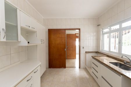 Casa para alugar com 141m², 3 quartos e 2 vagasCozinha - Armários