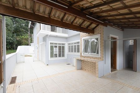 Casa para alugar com 141m², 3 quartos e 2 vagasQuintal 