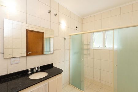 Casa para alugar com 141m², 3 quartos e 2 vagasBanheiro da Suíte