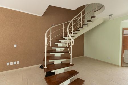 Casa para alugar com 141m², 3 quartos e 2 vagasSala 