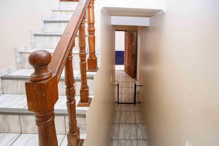 Casa à venda com 145m², 3 quartos e 3 vagasEscada