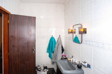 Casa à venda com 145m², 3 quartos e 3 vagasBanheiro da Suíte