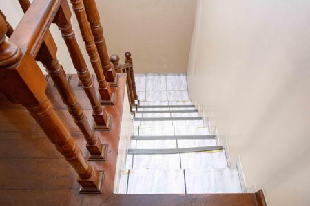 Casa à venda com 145m², 3 quartos e 3 vagasEscada