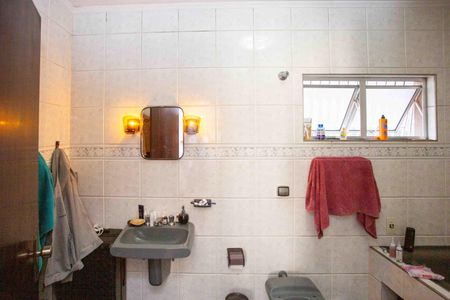 Casa à venda com 145m², 3 quartos e 3 vagasBanheiro da Suíte