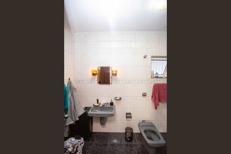 Casa à venda com 145m², 3 quartos e 3 vagasBanheiro da Suíte