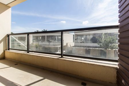 Casa de condomínio à venda com 157m², 3 quartos e 2 vagasVaranda