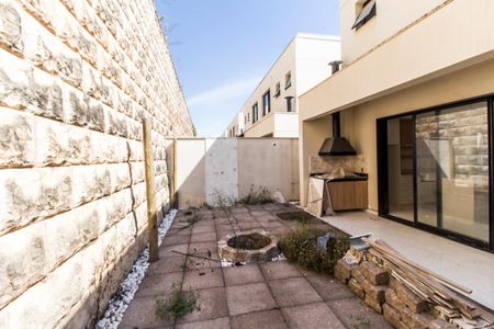 Casa de condomínio à venda com 157m², 3 quartos e 2 vagasÁrea gourmet