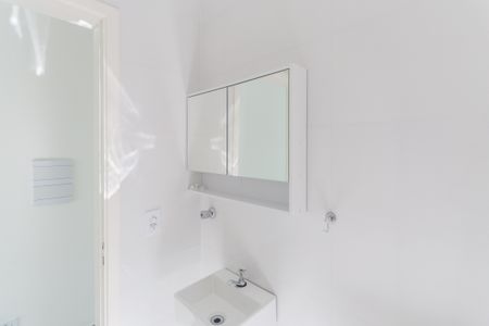 Apartamento para alugar com 38m², 1 quarto e sem vaga Apartamento para alugar com 38m², 1 quarto e sem vagaBanheiro