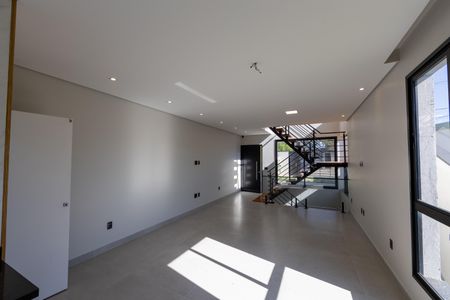 Sala de casa de condomínio à venda com 3 quartos, 179m² em Jardim Jurupari (fazendinha), Santana de Parnaíba