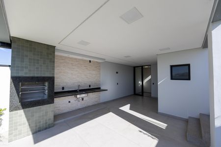 Casa de condomínio à venda com 179m², 3 quartos e 4 vagasÁrea gourmet e Quintal