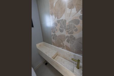 Casa de condomínio à venda com 179m², 3 quartos e 4 vagasLavabo
