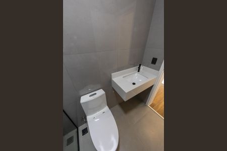Casa de condomínio à venda com 179m², 3 quartos e 4 vagasBanheiro da Suíte