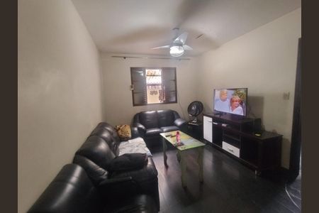Casa à venda com 220m², 4 quartos e 2 vagasFoto 06
