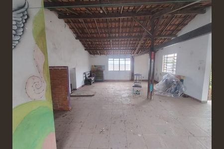 Casa à venda com 220m², 4 quartos e 2 vagasFoto 13