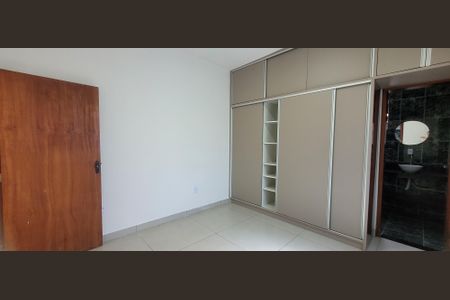 suite  de casa para alugar com 3 quartos, 244m² em Niterói, Betim
