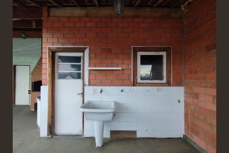 Casa para alugar com 60m², 2 quartos e sem vagaÁrea de Serviço