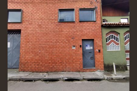 Fachada  de casa para alugar com 2 quartos, 60m² em Sacoma, São Paulo