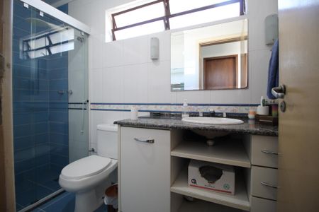 Casa à venda com 270m², 3 quartos e 4 vagasBanheiro